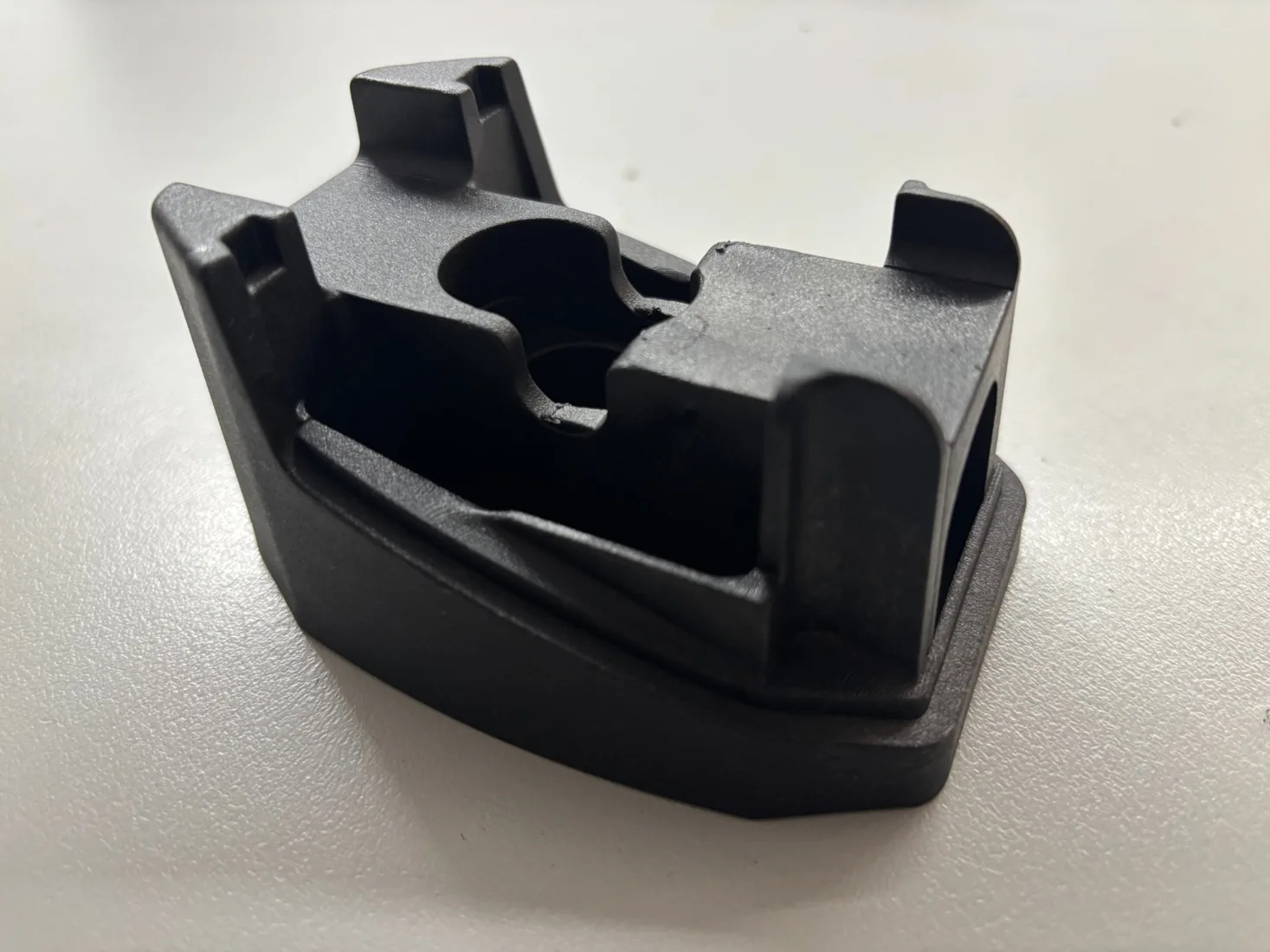 Plastic component produced from the mould